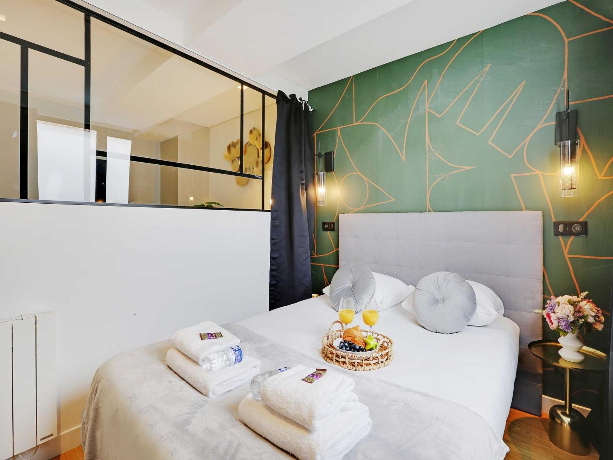 Serene For 6p Near The Marais * Parijs